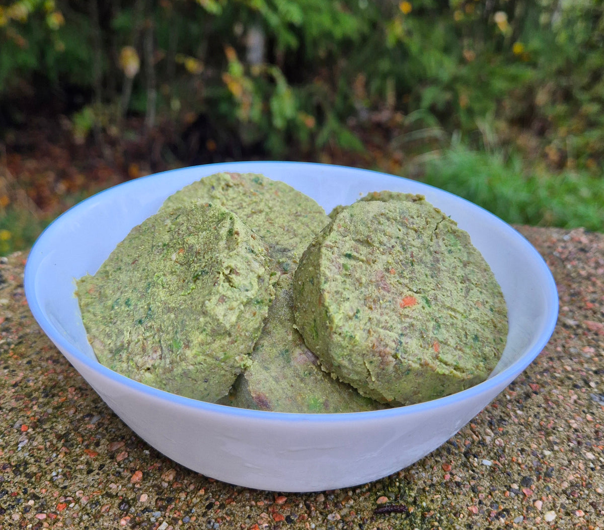 Toukan liha täysravinto raakaruoka Wolfs Menu Joy 12 x 800 g